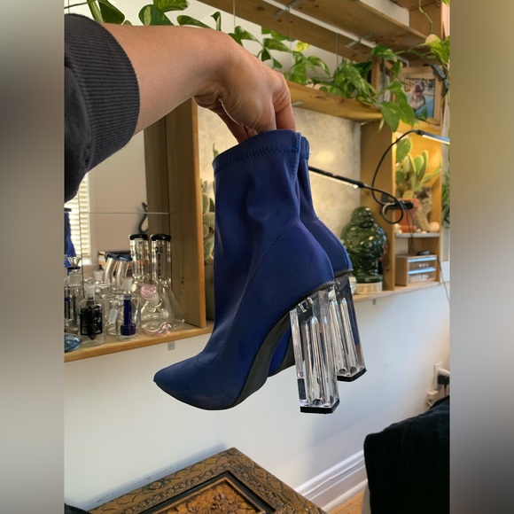 Blue heels - Picture 3 of 5